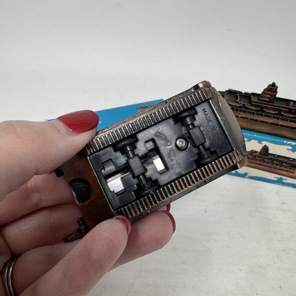 Vintage Die Cast Military Mini Pencil Sharpeners Ship Boat Miniature Lot of 2 - Picture 5 of 11